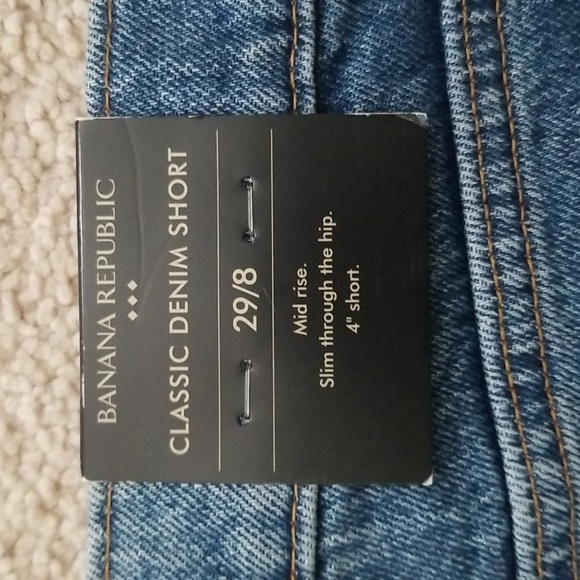 Banana Republic Classic Jean shorts size 29/8 in medium wash. - Picture 3 of 7